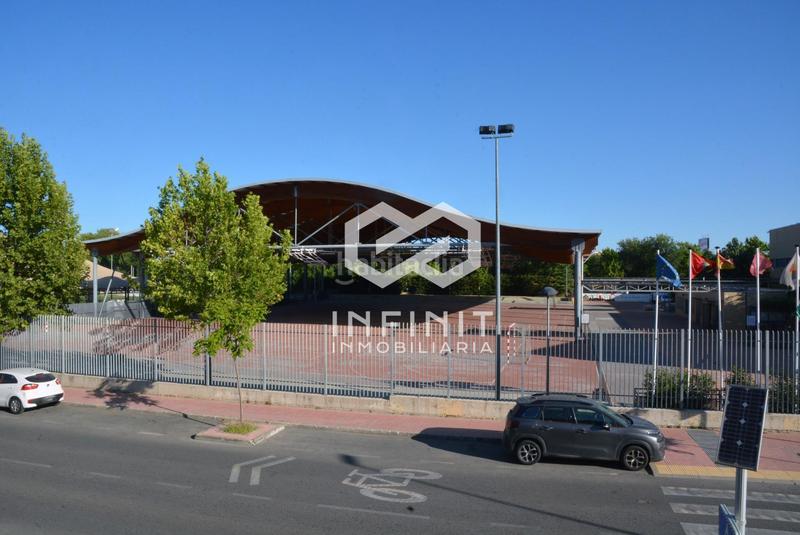 Foto d6261190-4b4d-474d-bae4-ddff1d98a0de. Casa bifamiliare con riscaldamento parcheggio piscina in Alcalá de Henares