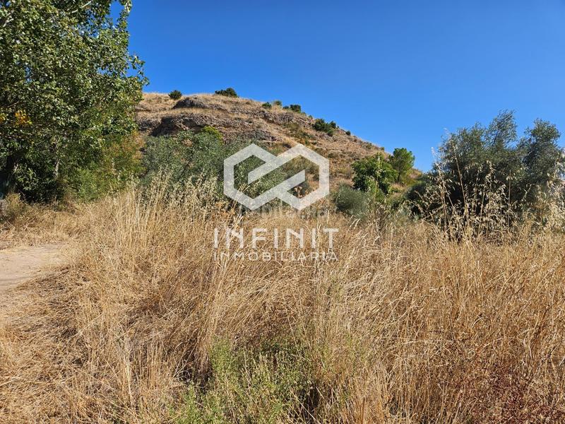 Foto ccf537e3-3daf-4a67-acb7-766dd5e0d0f1. Terreno residenziale in Humanes