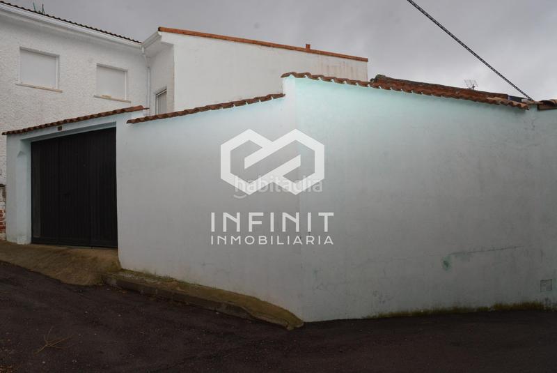 Foto 75a0720b-4775-4899-8a17-169896e5e725. Haus mit parking in Escopete