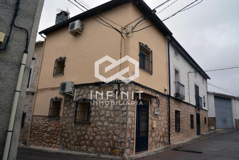 Foto ba7e7ba4-e2a9-4509-af2f-eb70f28c2439. Haus mit parking in Escopete