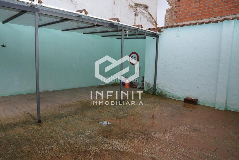 Foto bb9131ce-a16a-4ca1-bab1-e7f404065c97. Haus mit parking in Escopete