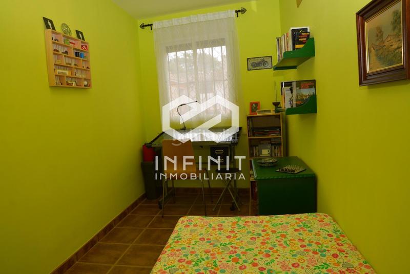 Foto dd0960ce-1f5f-4ee4-a2ae-1d4a63ac3875. Haus mit parking in Escopete