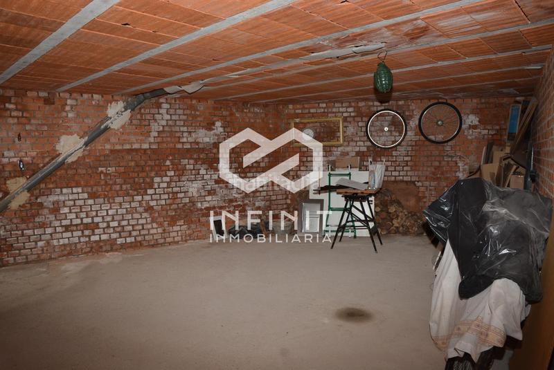 Foto fde3fbd8-2f9f-4963-ab97-77e9e8cf1a32. Haus mit parking in Escopete