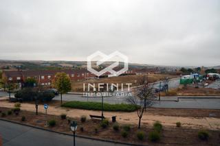 Doppelhaus in Tórtola de Henares. La casa perfecta existe un hogar pensado para vivir, disfrutar y