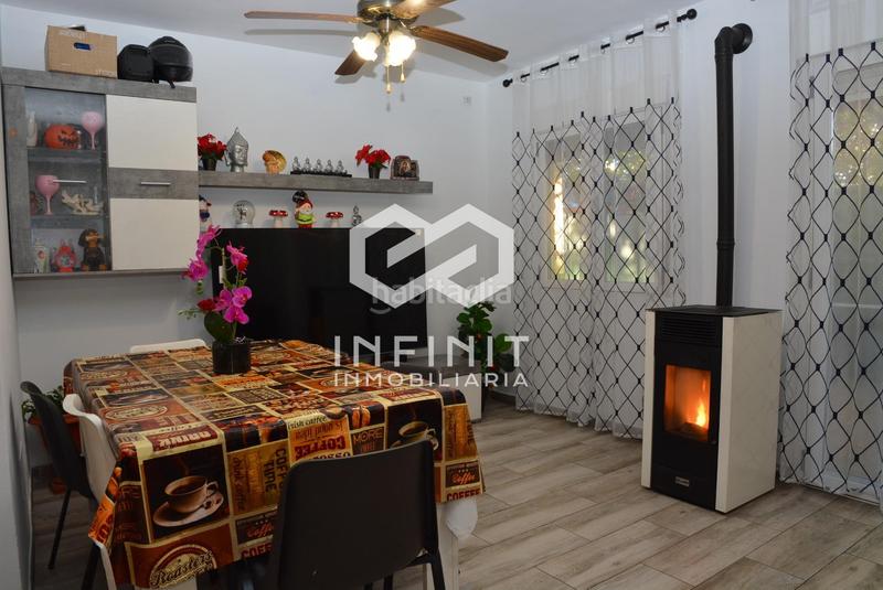 Foto 0ce13f11-3c5f-4648-92af-35940fb88c91. Maison jumelée avec chauffage parking dans Yebra