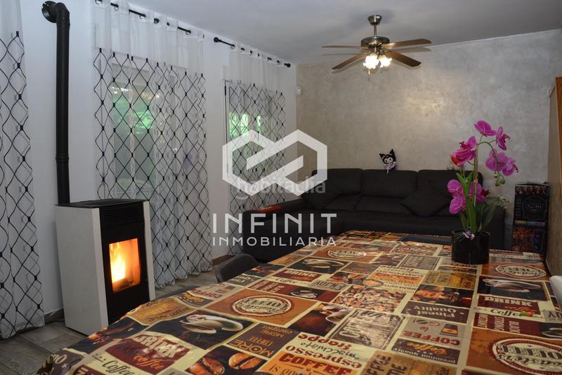 Foto 51fa9b80-8346-416e-82ee-907302d70417. Maison jumelée avec chauffage parking dans Yebra