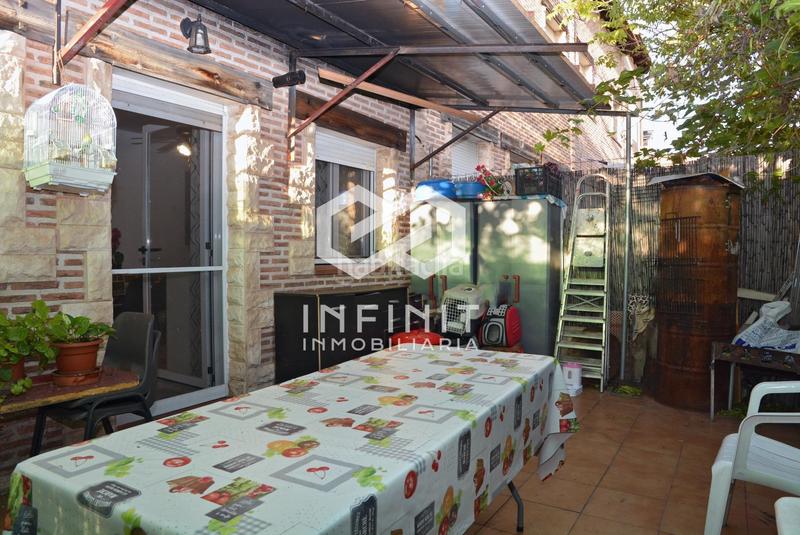 Foto 54877d37-c30d-4f2b-8f96-3571fdfe0e71. Maison jumelée avec chauffage parking dans Yebra