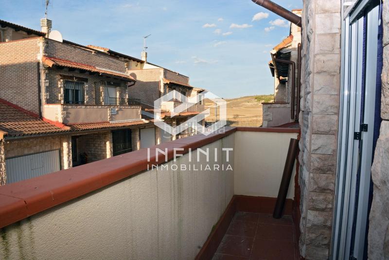 Foto 68f408df-7440-4f93-9073-a088ccb17e4b. Maison jumelée avec chauffage parking dans Yebra