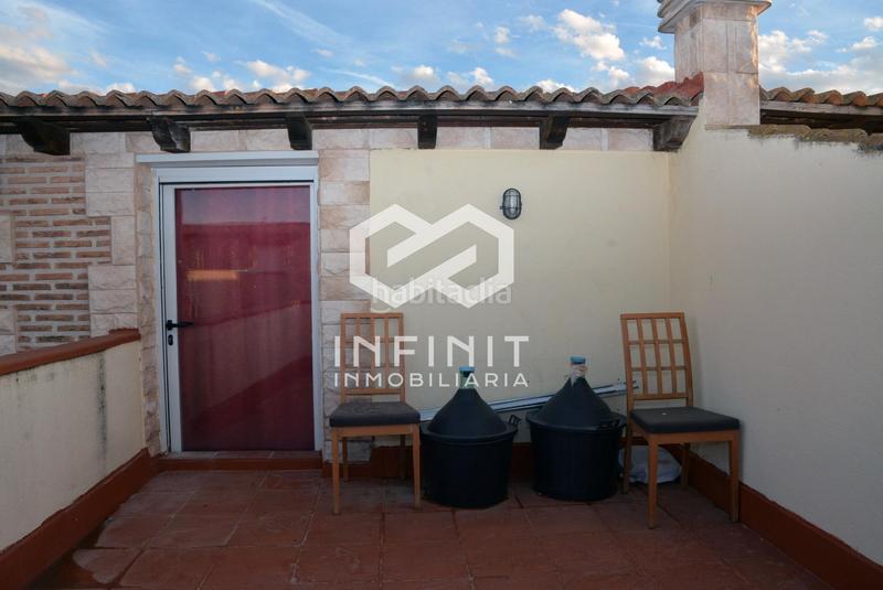 Foto 6983a31e-cf14-4efa-b3ea-e8aecde223c8. Maison jumelée avec chauffage parking dans Yebra