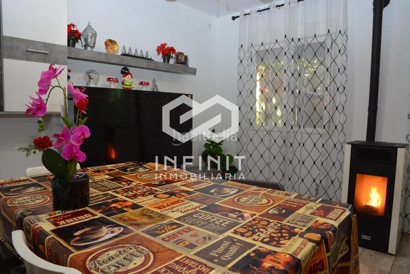 Foto c4e6cf10-cd43-4ca8-a0c8-4d73964c3f72. Maison jumelée avec chauffage parking dans Yebra