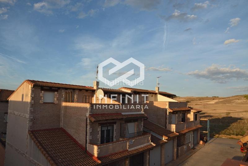 Foto c869a162-8f0f-4bdc-afed-f84da939ff04. Maison jumelée avec chauffage parking dans Yebra