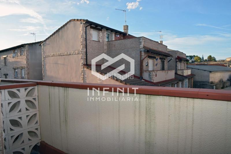 Foto cc3ea0bf-b63f-483e-91fa-ab070c1f1d31. Maison jumelée avec chauffage parking dans Yebra