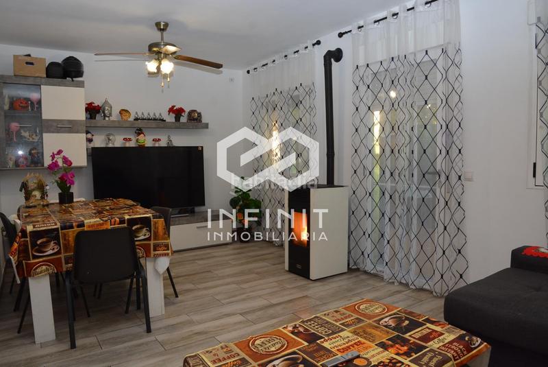 Foto d4c22476-f209-470d-8873-c2b6601b39eb. Maison jumelée avec chauffage parking dans Yebra