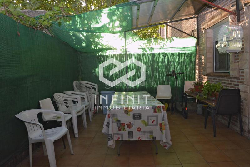 Foto ee9d2c8b-3ea2-4e81-aee9-cee598720a0d. Maison jumelée avec chauffage parking dans Yebra