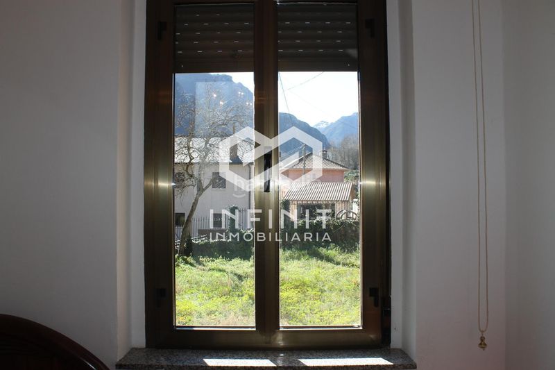 Foto 0b6096e1-e46b-423d-ad0c-9b590905787a. Casa amb calefacció a Somiedo
