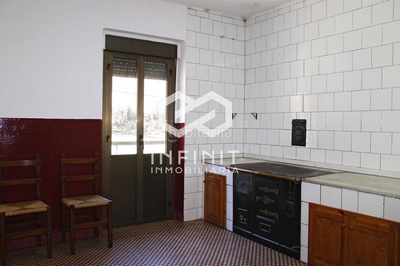 Foto a5712739-b403-43f0-8248-4648e3f415be. Casa amb calefacció a Somiedo