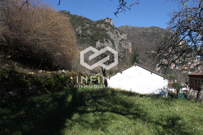 Foto 03aa17ad-29b2-41d6-8d84-0bc50a5b9693. Casa amb aparcament a Somiedo