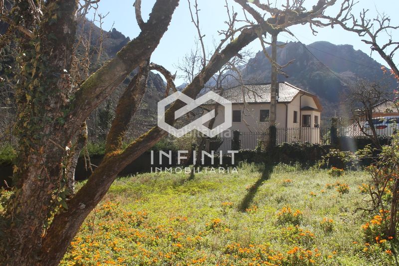 Foto 36b02a30-94e8-4818-ac7c-223c7b2af239. Casa amb aparcament a Somiedo