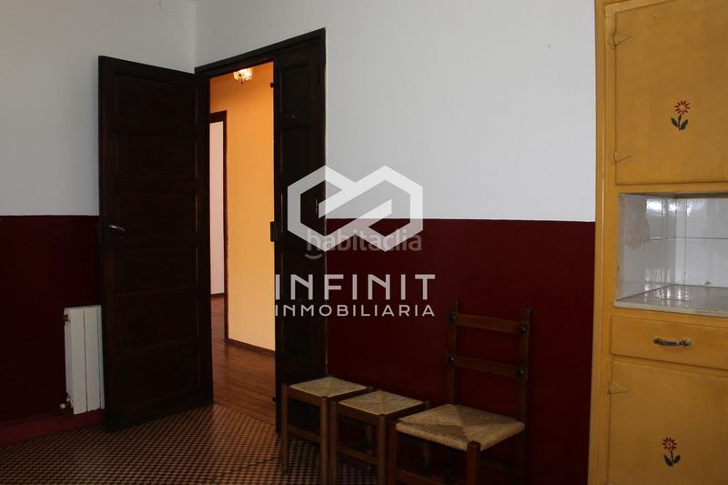 Foto 3cbcb2fb-a4e1-45df-8a6a-43c4f23aa85b. Casa amb aparcament a Somiedo