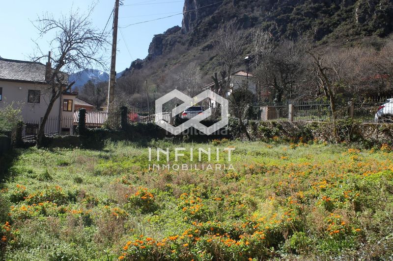 Foto 77970836-d8c0-447a-ba71-6aa02a32678d. Casa amb aparcament a Somiedo