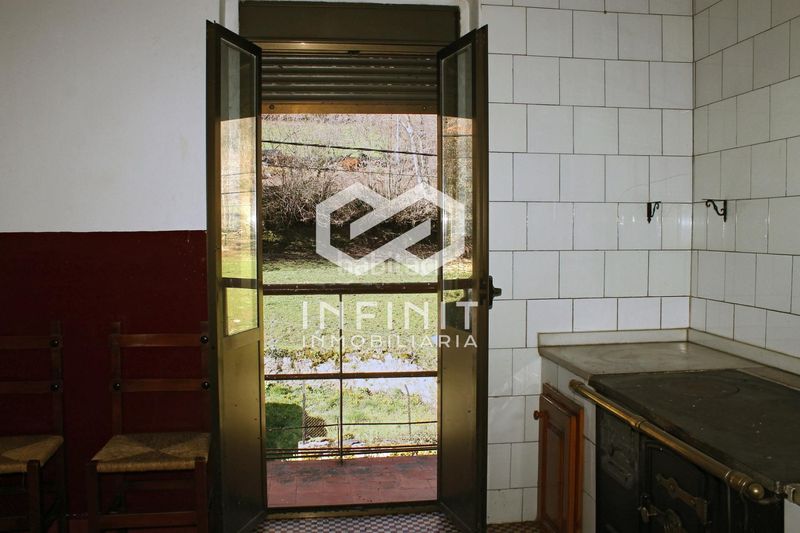 Foto 8a45055a-9224-4aab-b1a2-eb99a1805a70. Casa amb aparcament a Somiedo