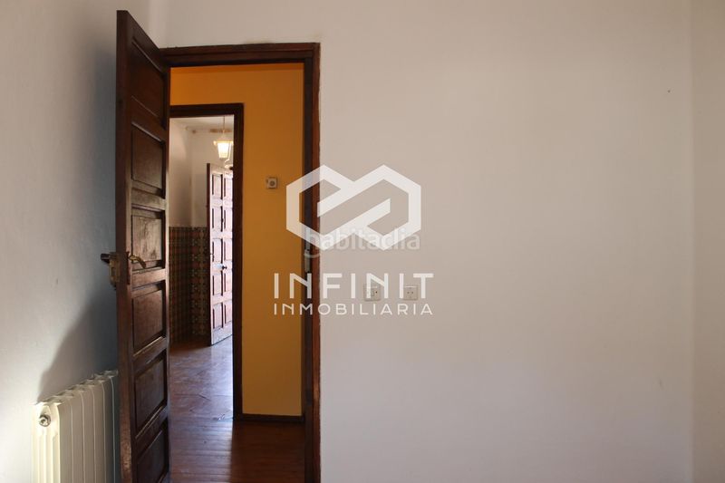 Foto f0e5cad7-1309-4003-bc26-ea535f72743d. Casa amb aparcament a Somiedo