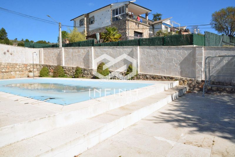 Foto 468e3ce5-b831-4f7f-8045-c5ef40671f15. Xalet amb aparcament piscina a Carabaña
