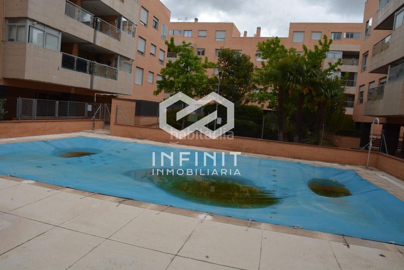 Foto 1434119e-5ea7-4ce8-a525-42e0cbc4f94d. Pis amb calefacció aparcament piscina a Yebes - valdeluz Yebes