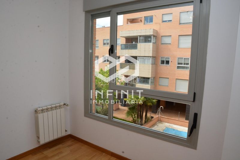 Foto 4cd7ea5b-b18f-4b36-8431-2ea3ce5bfeb5. Pis amb calefacció aparcament piscina a Yebes - valdeluz Yebes