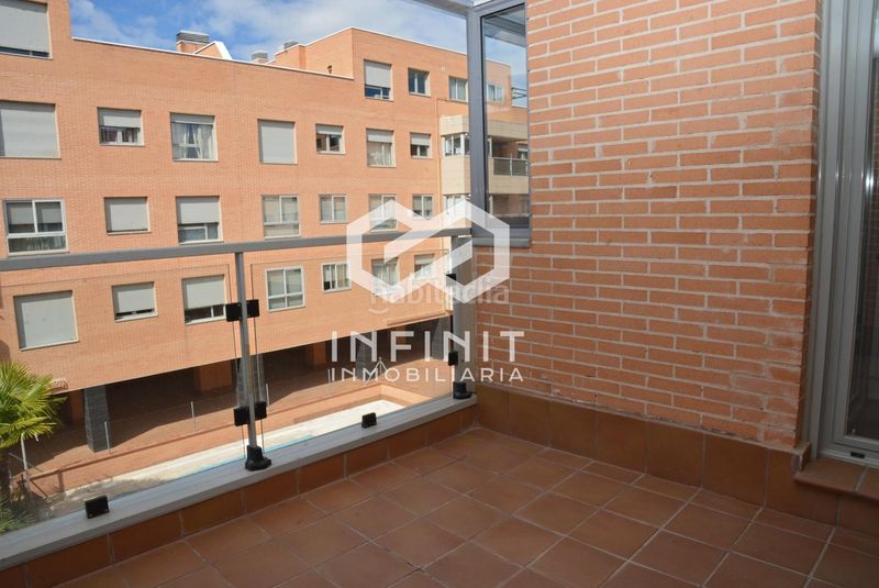 Foto 788952d5-b92c-405d-8ae7-dd2e4e696381. Pis amb calefacció aparcament piscina a Yebes - valdeluz Yebes