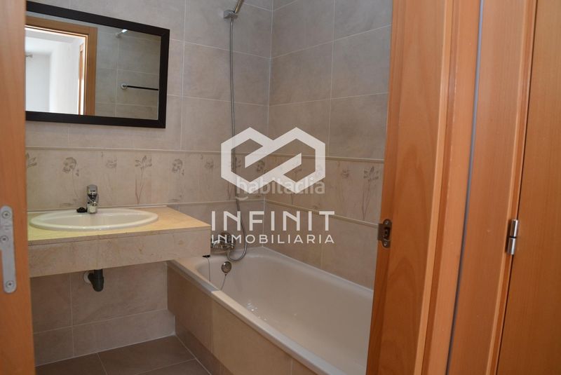 Foto b2f99199-0ff2-44e4-a4cc-3089a88e5d65. Pis amb calefacció aparcament piscina a Yebes - valdeluz Yebes