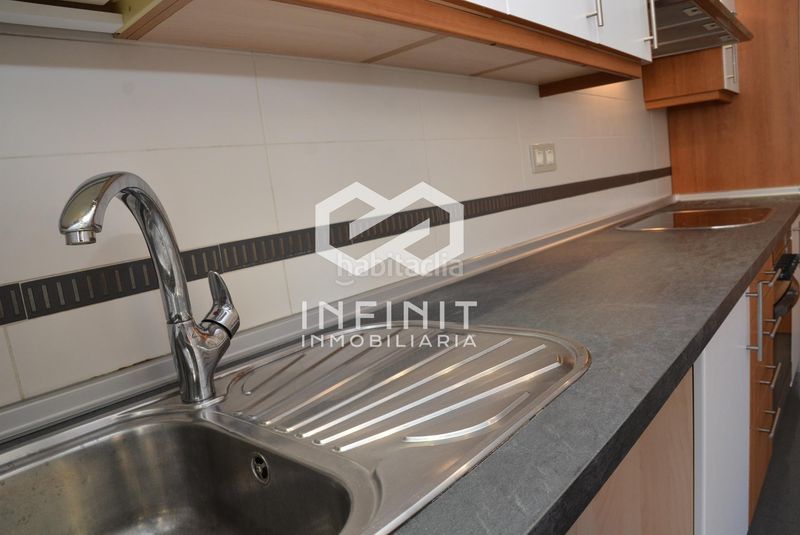 Foto c81b9008-b760-436f-b948-bcadd8073c59. Pis amb calefacció aparcament piscina a Yebes - valdeluz Yebes