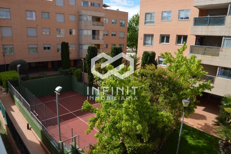 Foto e34179a8-9f51-4973-8e0c-032568e647b0. Pis amb calefacció aparcament piscina a Yebes - valdeluz Yebes