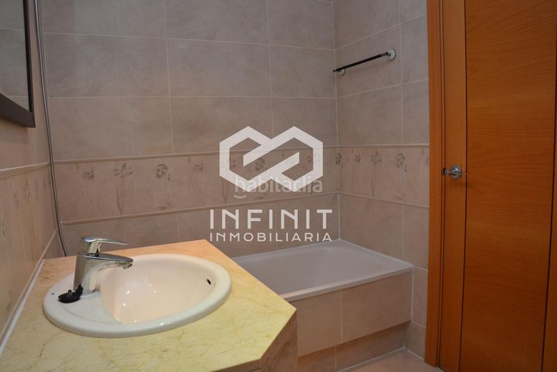 Foto efce4f49-de3f-4567-86fd-a393c825dd9c. Pis amb calefacció aparcament piscina a Yebes - valdeluz Yebes