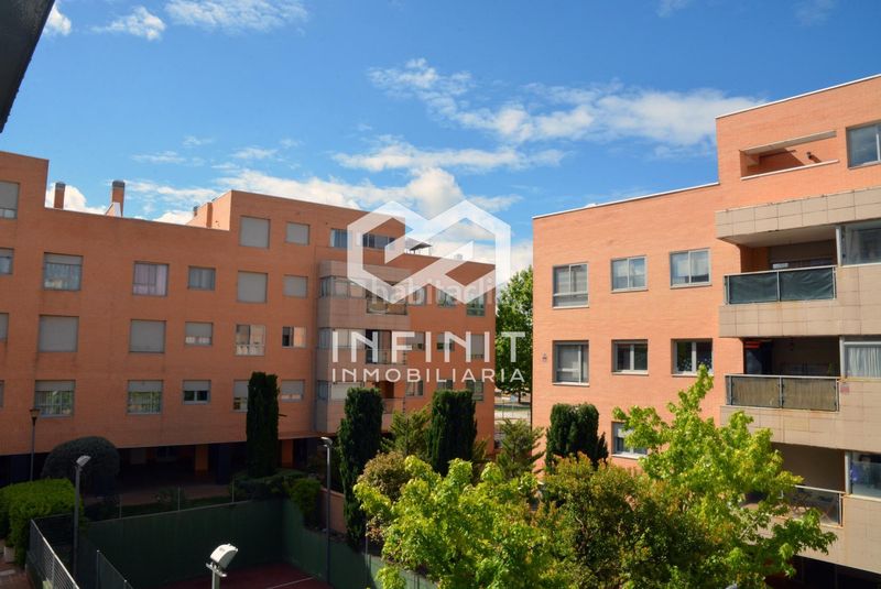 Foto fb373195-c93f-4ac6-9604-6180b10ceade. Pis amb calefacció aparcament piscina a Yebes - valdeluz Yebes
