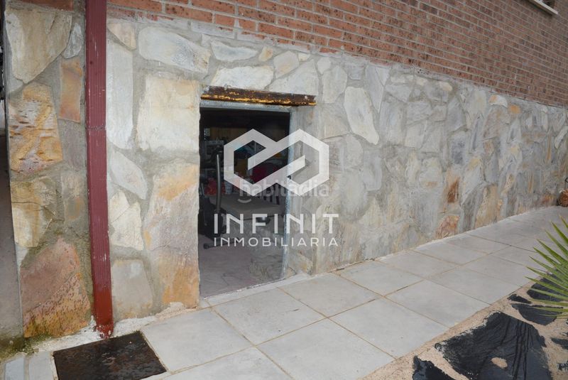 Foto 17e2e444-3290-4173-b502-81b95a5455ca. Xalet amb calefacció aparcament piscina a Yebes - pueblo Yebes