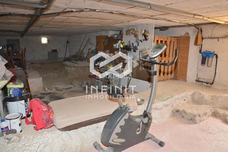 Foto c2c975ea-3514-43df-880f-16a064d1c1d5. Xalet amb calefacció aparcament piscina a Yebes - pueblo Yebes