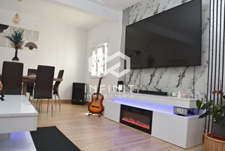House in Mazuecos. La casa perfecta existe 3 plantas, 6 dormitorios y reforma integ