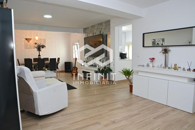 Foto d65345fa-5565-46ca-866c-316ae00416f2. Casa a Mazuecos