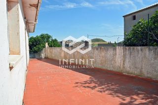 Maison à Mazuecos. Mucho más que una casa hogar, garaje, inversión y futuro en una