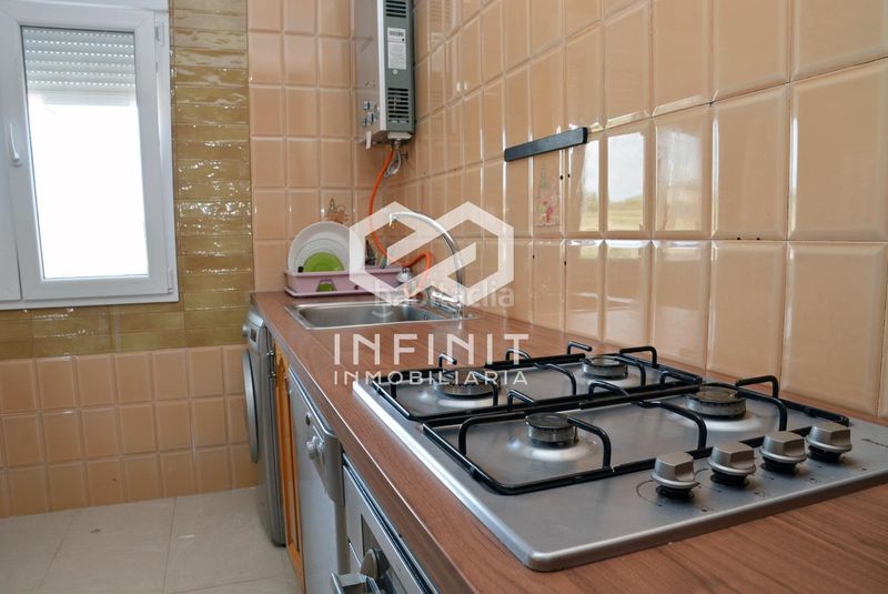 Foto 02efdd92-90f6-460c-a51c-066ab21f96f2. Casa amb aparcament a Mazuecos