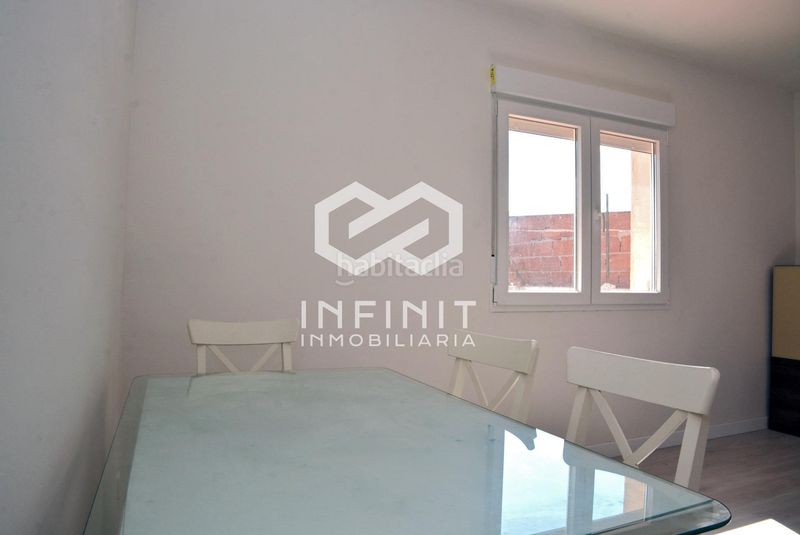 Foto 723ccceb-3212-4fa3-a64f-d98dc41cb2a7. Casa amb aparcament a Mazuecos