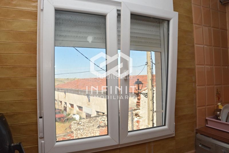 Foto ab04dc50-e3c1-4f15-ab0e-62223ff2a50b. Casa amb aparcament a Mazuecos