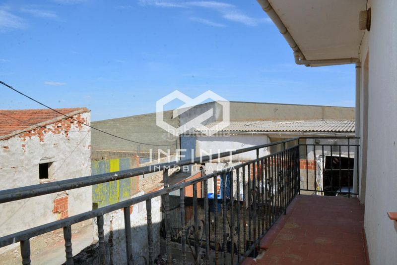 Foto db9d389a-ac29-4a91-b0aa-9f914be17164. Casa amb aparcament a Mazuecos