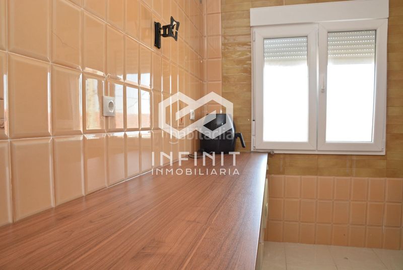 Foto e781db38-1cb4-48ac-b026-8f8b83756f6b. Casa amb aparcament a Mazuecos