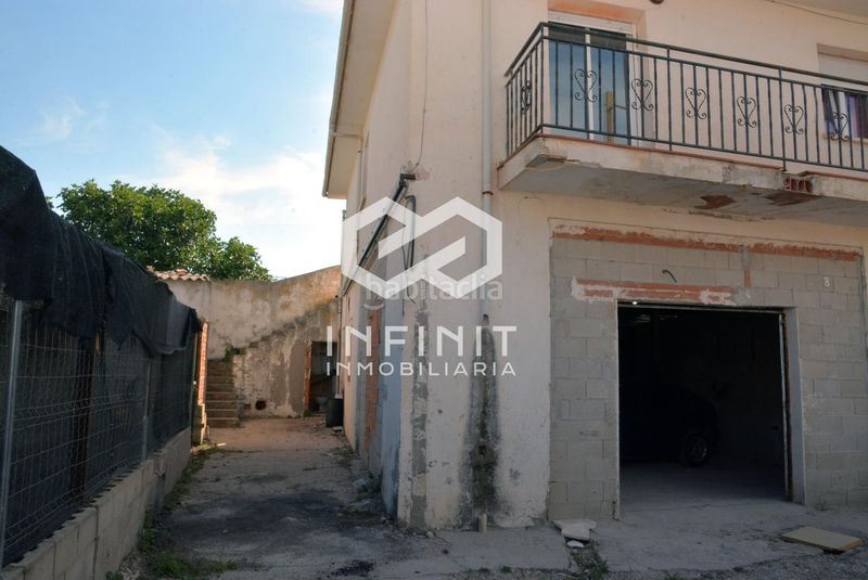 Foto f2193b2b-abed-4ef1-81aa-3d8456fda67c. Casa amb aparcament a Mazuecos
