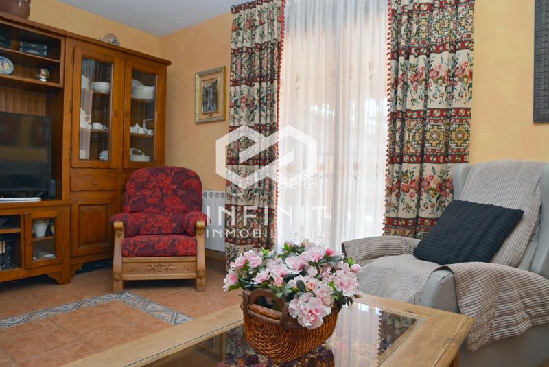 Foto 00f1b95f-67b3-4d56-9b5e-2207f5590329. Casa amb calefacció a Santorcaz