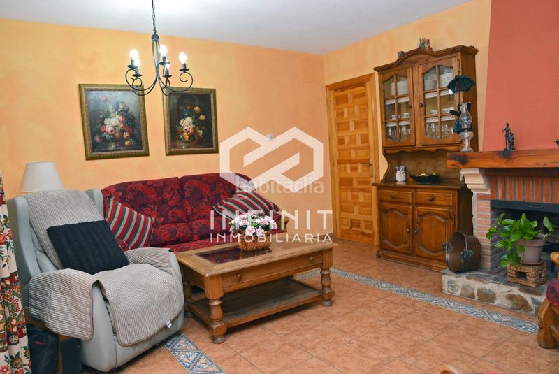 Foto 4ae82510-e2a9-412b-83fa-022441563c84. Casa amb calefacció a Santorcaz