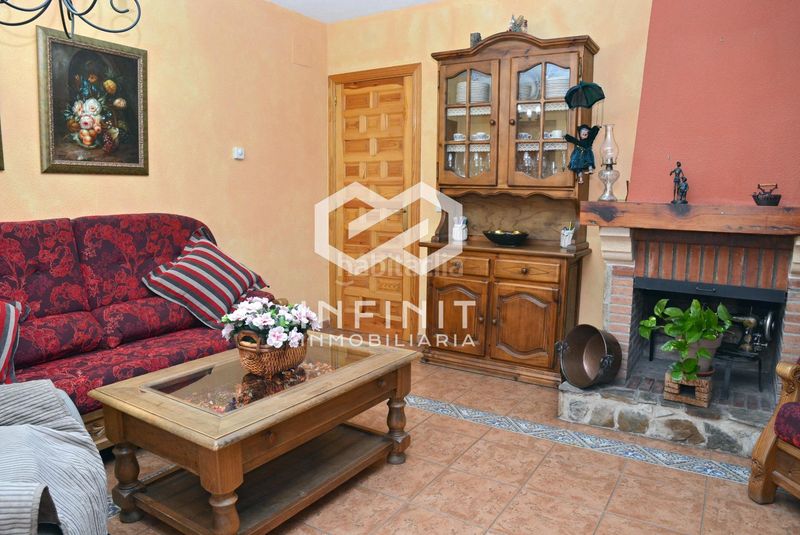 Foto 75f5eefb-e4c9-486f-ad3e-6ded6c5f1d67. Casa amb calefacció a Santorcaz