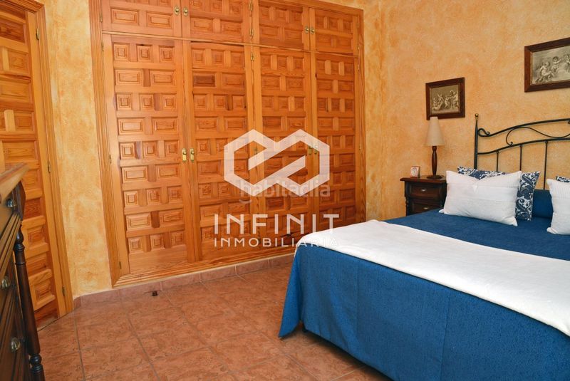 Foto 84c750d0-e3ea-4754-98da-a1f251857dd7. Casa amb calefacció a Santorcaz
